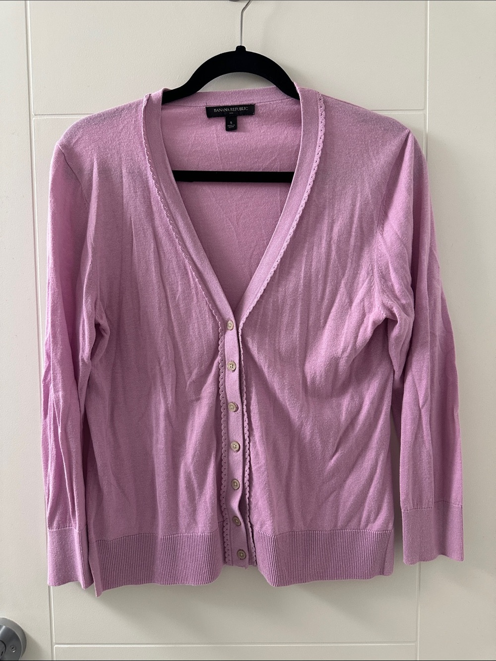 Vintage-Inspired Lilac Button-Front V-Neck Cardigan (103)